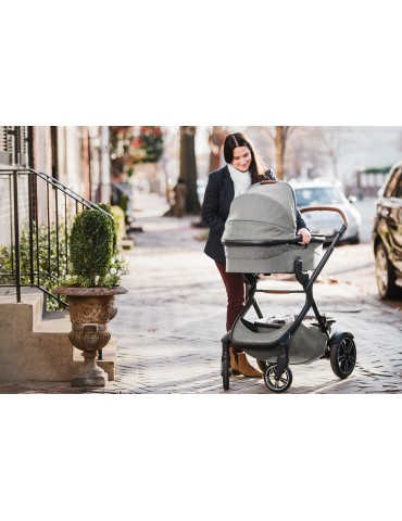 NUNA gondola DEMI GROW Riveted