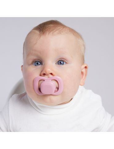 B.Box Smoczek silikonowy symetryczny 6m+ jagoda/róż