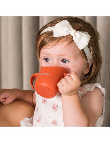 BabyOno Ergonomiczny kubek treningowy Flow brzoskwiniowy