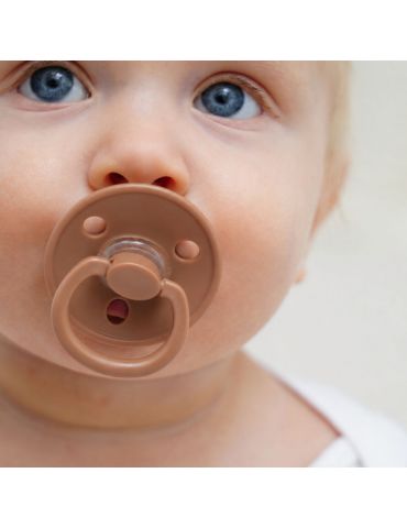 Mombella Smoczek uspokajający Grzybek Mocha mousse z etui 0m+
