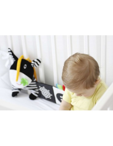 Mom's Care Hencz Toys Książeczka do łóżeczka Króweczka