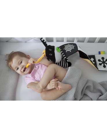 Mom's Care Hencz Toys Książeczka do łóżeczka Króweczka