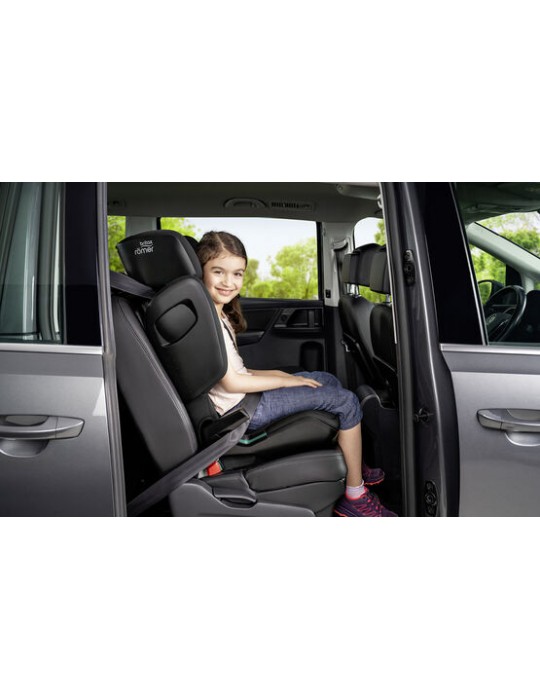Britax Romer KIDFIX M i-size fotelik samochodowy 15-36 kg Cosmos black